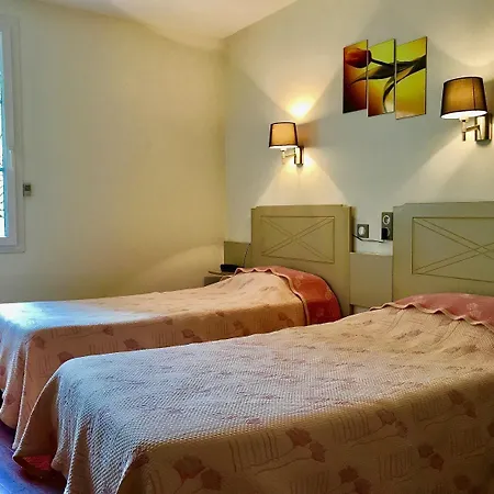 Logis - Et Restaurant De La Montagne Noire Hotell 2*