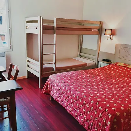 Hotell Logis - Et Restaurant De La Montagne Noire 2*