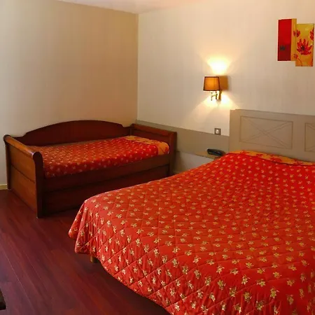 Hotel Logis - Et Restaurant De La Montagne Noire 2*