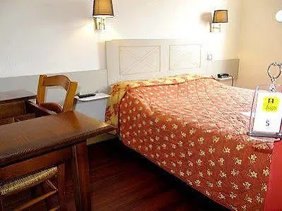 Logis - Et Restaurant De La Montagne Noire 2*