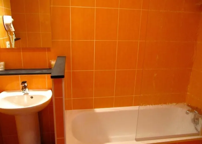 מלון Logis - Et Restaurant De La Montagne Noire 2*